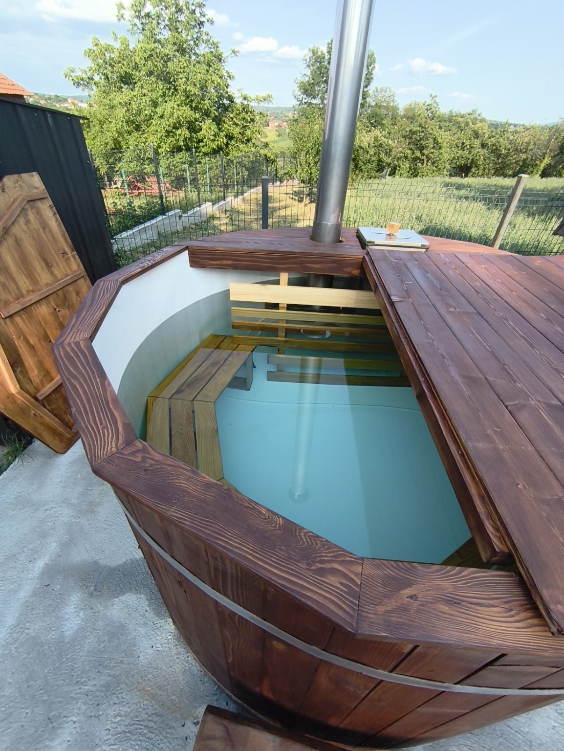 Hot tub kada